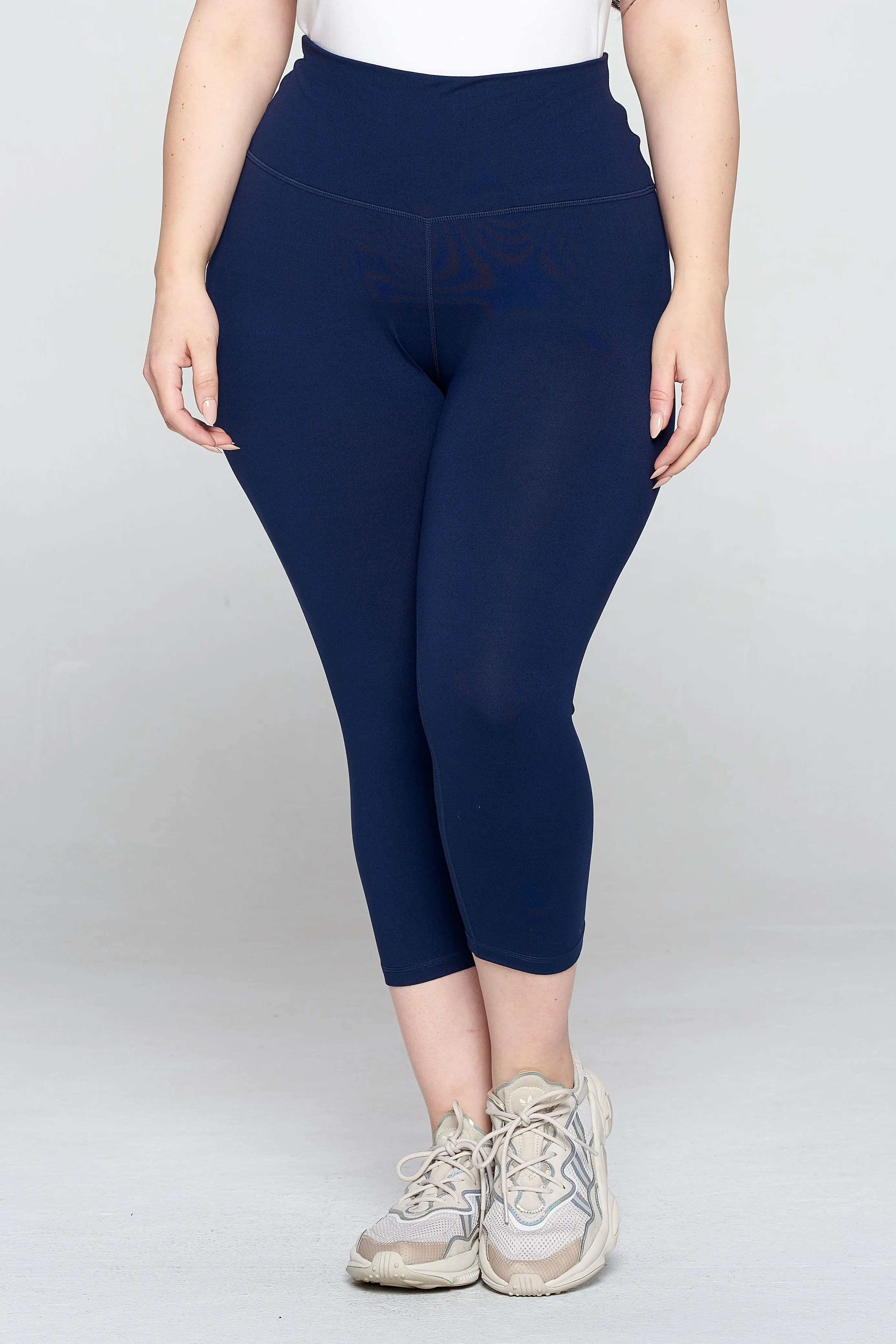 Plus Size High-Rise Essential Capri Leggings