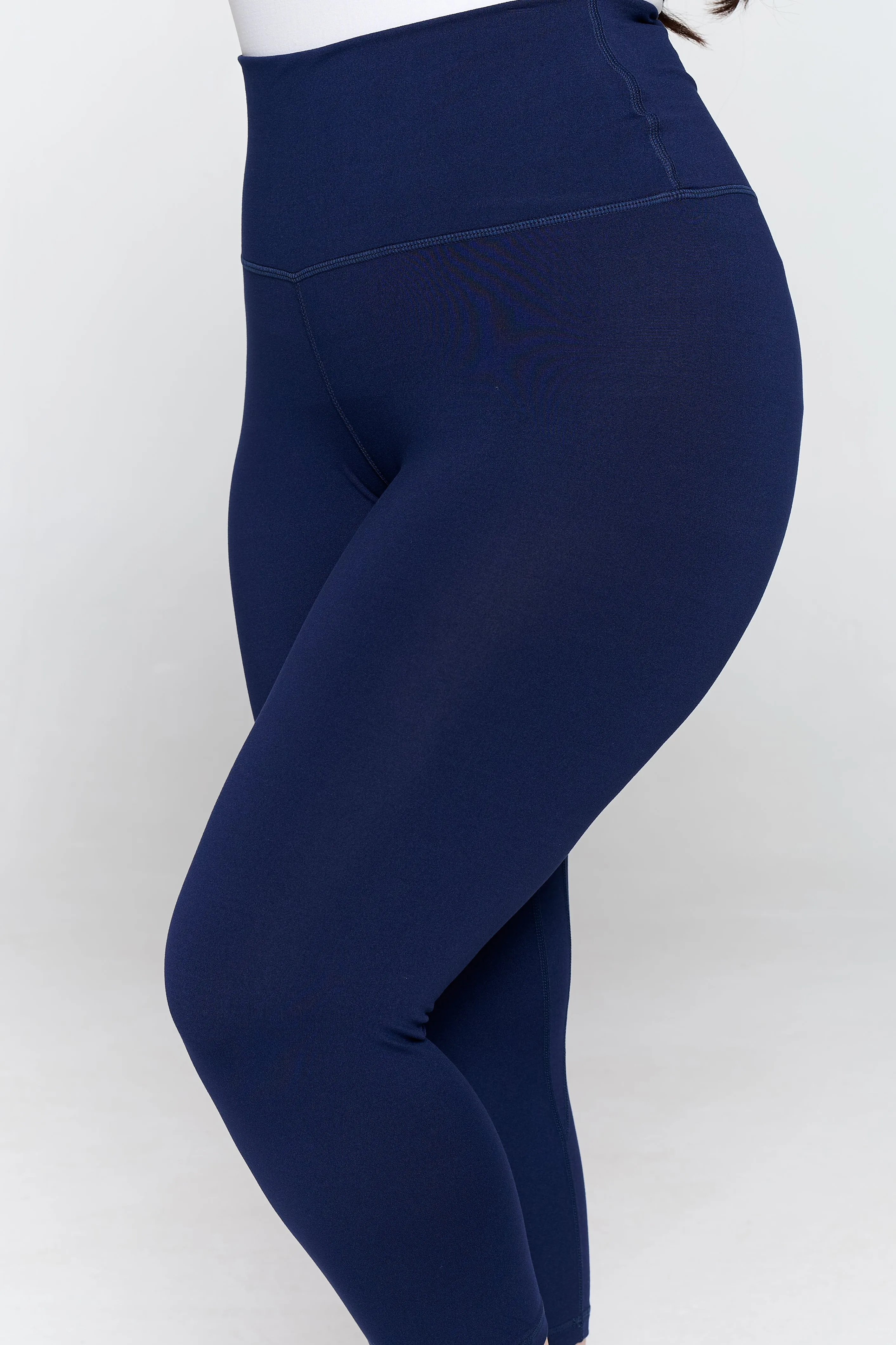 Plus Size High-Rise Essential Capri Leggings